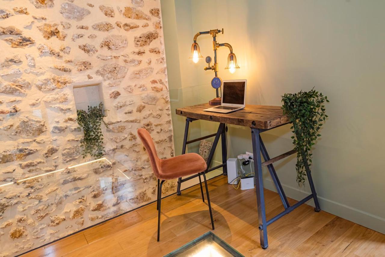 Lovely Apartment, Heart Of Center Apartment *